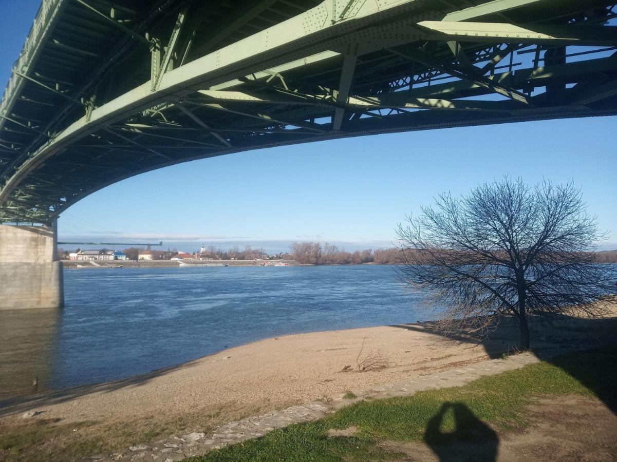 Esztergom Central ภายนอก รูปภาพ